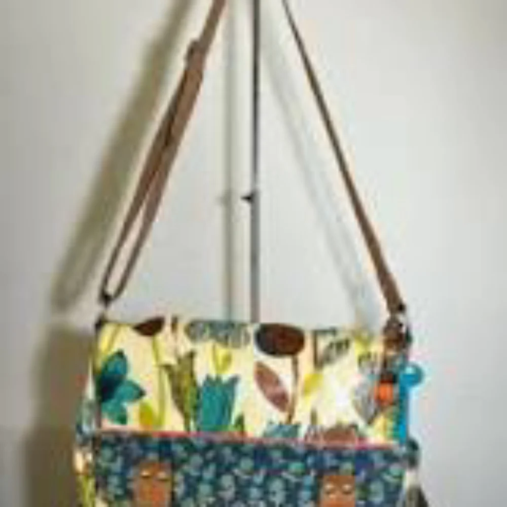 Fossil Leather Key- Per Laptop Crossbody